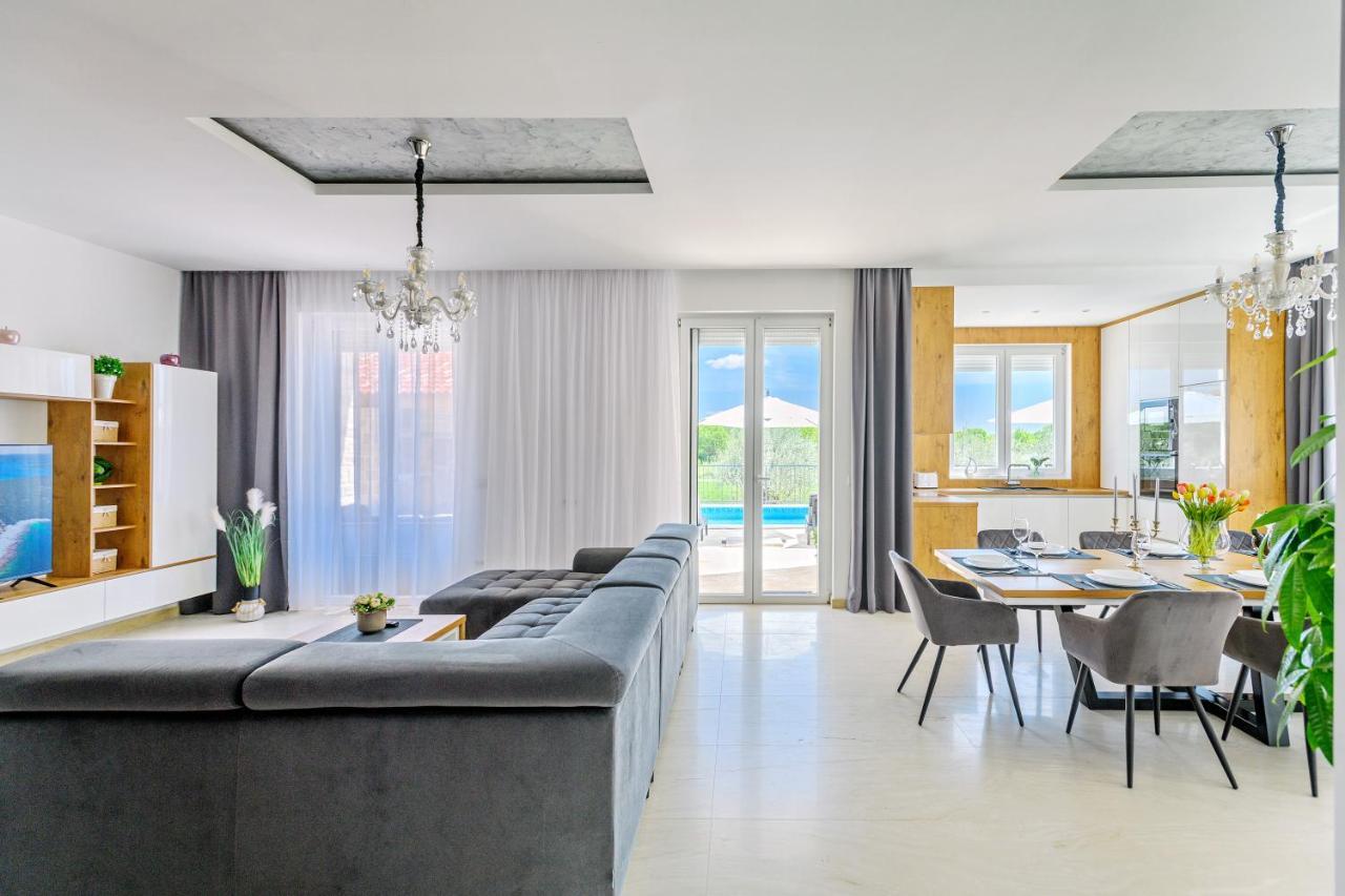 Luxury Stone Villa With Pool - Brisevo Eksteriør billede